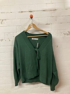Lot 600  
            Nottingham SR3 - Delivery Only 
                
PINE HEATHER GREEN CARDI SIZE: XS ORIGINAL RRP £118
