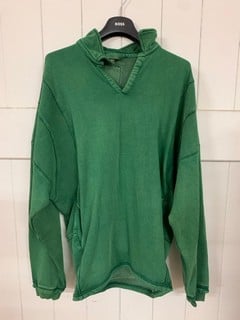 Lot 615  
            Nottingham SR3 - Delivery Only 
                
HERITAGE GREEN HOLLY HOUX JUMPER SIZE: XL ORIGINAL RRP $108