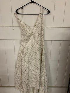 Lot 620  
            Nottingham SR3 - Delivery Only 
                
WOMEN'S VINTAGE COMBO DOTTED DRESS SIZE: S ORIGINAL RRP $168