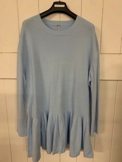 Lot 623  
            Nottingham SR3 - Delivery Only 
                
WOMEN'S DESIGNER ICE WATER BLUE JUMPER SIZE: L ORIGINAL RRP $148
