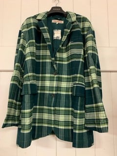 Lot 624  
            Nottingham SR3 - Delivery Only 
                
REGGIE BLAZER SIZE: L ORIGINAL RRP £168