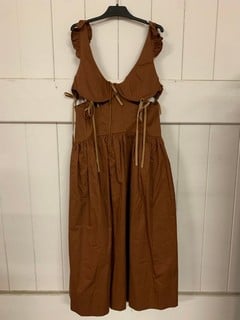 Lot 625  
            Nottingham SR3 - Delivery Only 
                
WOMEN'S BROWN FALL DRESS SIZE: L ORIGINAL RRP $275
