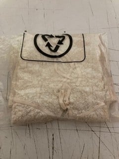 Lot 710  
            Nottingham SR3 - Delivery Only 
                
WOMEN'S DESIGNER PETRA MINI DRESS XS (IVORY) ORIGINAL RRP £158