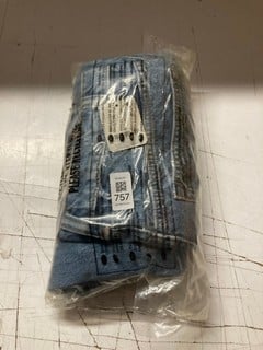 Lot 757  
            Nottingham SR3 - Delivery Only 
                
EDEN HIGH SLOACHY JEANS SIZE 25 (NAVY) ORIGINAL RRP £140