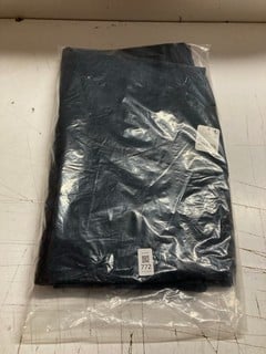 Lot 772  
            Nottingham SR3 - Delivery Only 
                
WOMEN'S DESIGNER SOLAR SWEATER SET S (NAVY) ORIGINAL RRP £118