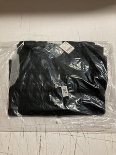 Lot 774  
            Nottingham SR3 - Delivery Only 
                
WOMEN'S DESIGNER RHEA SWEATER SET XS (BLACK) ORIGINAL RRP £78