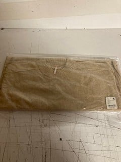 Lot 804  
            Nottingham SR3 - Delivery Only 

                
WOMEN'S DESIGNER PHOEBE PULLOVER XS (NEUTR) ORIGINAL RRP £158