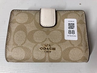 Lot 88  
            Nottingham SR3 - Delivery Only 

                
COACH SIGNATURE LONG WALLET