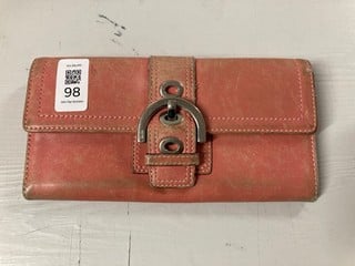 Lot 98  
            Nottingham SR3 - Delivery Only 

                
COACH SOHO BUCKLE WALLET