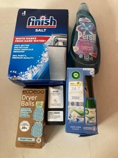 Lot 783  
            Nottingham SR5 - Delivery Only 

                
BOX OF ITEMS TO INC THE PINK STUFF