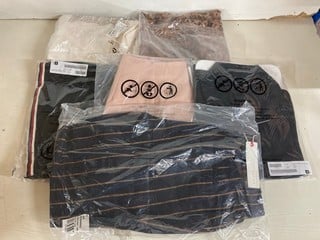 Lot 813  
            Nottingham SR5 - Delivery Only 

                
BOX OF DESIGNER CLOTHING ITEMS IN VARIOUS SIZES