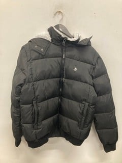Lot 1023  
            Nottingham SR9 - Delivery Only 

                
BLAKELY BLACK PUFFER JACKET UK SIZE M