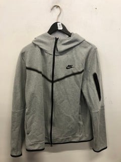 Lot 1051  
            Nottingham SR9 - Delivery Only 

                
NIKE TECH FLEECE GREY ZIP-UP JACKET UK SIZE L