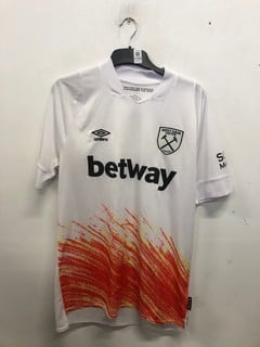 Lot 1056  
            Nottingham SR9 - Delivery Only 

                
UMBRO WEST HAM UNITED 2022/23 THIRD JERSEY UK SIZE L