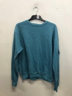 Lot 1063  
            Nottingham SR9 - Delivery Only 

                
CP COMPANY BLUE SWEATSHIRT UK SIZE UNKNOWN