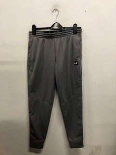 Lot 1134  
            Nottingham SR9 - Delivery Only 

                
JUNIOR UNDER ARMOUR GREY TRACKSUIT BOTTOMS UK SIZE XL