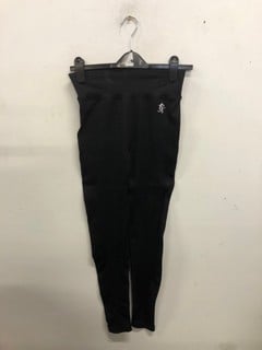 Lot 1137  
            Nottingham SR9 - Delivery Only 

                
GYM KING BLACK LEGGINGS UK SIZE 10-12