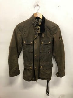Lot 1150  
            Nottingham SR9 - Delivery Only 

                
BELSTAFF GREEN FARMERS JACKET UK SIZE 40