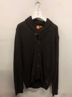 Lot 1171  
            Nottingham SR9 - Delivery Only 

                
HUGO BOSS CARDIGAN UK SIZE L