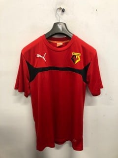 Lot 1191  
            Nottingham SR9 - Delivery Only 

                
WATFORD FOOTBALL TEE UK SIZE L