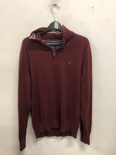 Lot 1196  
            Nottingham SR9 - Delivery Only 

                
TOMMY HILFIGER QUARTER ZIP JUMPER UK SIZE M