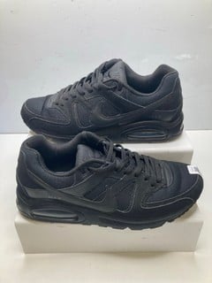 Lot 121  
            Nottingham SR9 - Delivery Only 

                
NIKE BLACK TRAINERS UK SIZE 9.5