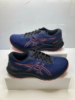 Lot 125  
            Nottingham SR9 - Delivery Only 

                
ASICS GT-2000 11 GTX TRAINERS UK SIZE 7