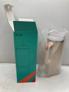 Lot 173  
            Nottingham SR9 - Delivery Only 

                
COLOURFUL 1.18L DRINKING TUMBLER