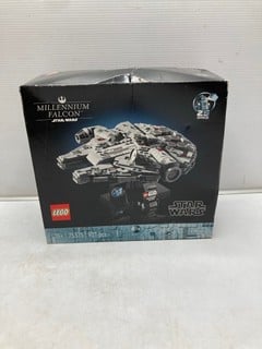 Lot 195  
            Nottingham SR9 - Delivery Only 

                
LEGO STAR WARS MILLENNIUM FALCON SET