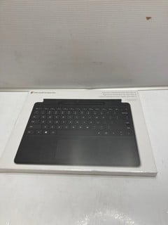 Lot 223  
            Nottingham SR9 - Delivery Only 

                
MICROSOFT SURFACE SIGNATURE KEYBOARD WITH SLIM PEN 2