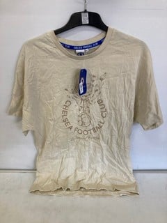 Lot 36  
            Nottingham SR9 - Delivery Only 

                
CHELSEA ROSE & BALL GRAPHIC T-SHIRT UK SIZE 10