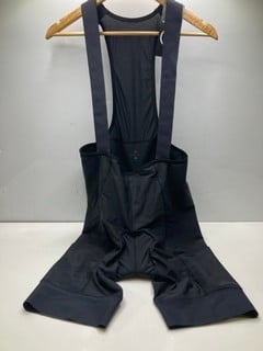 Lot 491  
            Nottingham SR9 - Delivery Only 

                
ENDURA LOOP BIBSHORT BLACK UK SIZE L