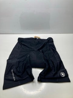 Lot 494  
            Nottingham SR9 - Delivery Only 

                
ENDURA 6-PANEL II BLACK BIKE SHORT UK SIZE 3XL