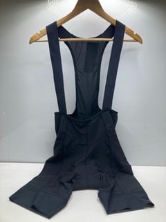 Lot 496  
            Nottingham SR9 - Delivery Only 

                
ENDURA LOOP BIBSHORT BLACK UK SIZE M