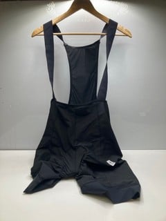 Lot 507  
            Nottingham SR9 - Delivery Only 

                
ENDURA LOOP BIBSHORT BLACK UK SIZE 3XL