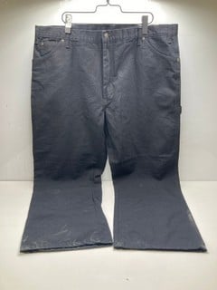 Lot 580  
            Nottingham SR9 - Delivery Only 

                
DICKIES MENS TROUSERS UK SIZE UNKNOWN