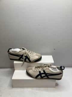 Lot 615  
            Nottingham SR9 - Delivery Only 

                
ONITSUKA  WHITE MEXICO 66 TRAINERS UK SIZE 4.5