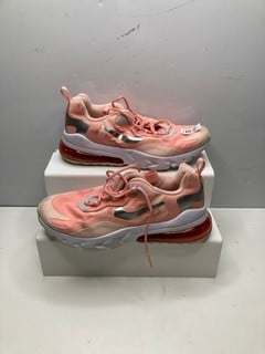 Lot 686  
            Nottingham SR9 - Delivery Only 

                
NIKE REACT PUNK TRAINERS UK SIZE 6