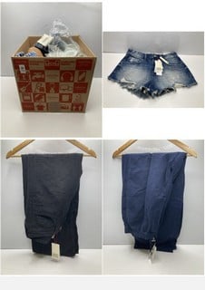 Lot 750  
            Nottingham SR9 - Delivery Only 

                
BOX OF PREMIUM CLOTHING ITEMS IN VARIOUS BRANDS & DESIGNS APPROX TOTAL RRP: £300