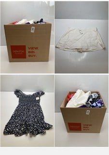 Lot 774  
            Nottingham SR9 - Delivery Only 

                
BOX OF PREMIUM CLOTHING ITEMS IN VARIOUS BRANDS & DESIGNS APPROX TOTAL RRP: £300