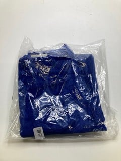 Lot 82  
            Nottingham SR9 - Delivery Only 

                
WOMEN'S RISK TAKER CORD STRAIGHT TROUSERS UK SIZE 24 ORIGINAL RRP: Â£118