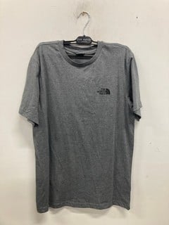 Lot 971  
            Nottingham SR9 - Delivery Only 

                
THE NORTH FACE GREY SS LOGO T-SHIRT UK SIZE M