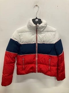 Lot 993  
            Nottingham SR9 - Delivery Only 

                
TOMMY JEANS PUFFER COAT UK SIZE XS