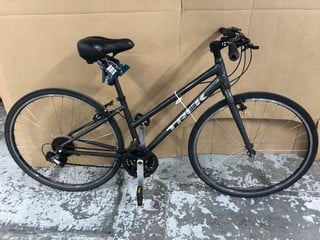 Lot 102  
            Nottingham SR1 - Collection Only 

                
TREK HYBRID BIKE - MPSS3331240 (COLLECTION ONLY)