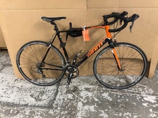 Lot 107  
            Nottingham SR1 - Collection Only 

                
GIANT DEFY ALUXX HYBRID BIKE - MPSS00210215 (COLLECTION ONLY)