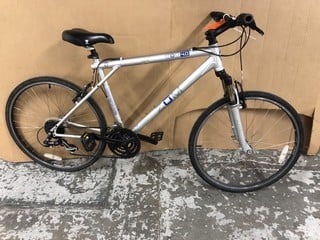 Lot 113  
            Nottingham SR1 - Collection Only 

                
ZUM 4.0 MOUNTAIN BIKE - MPSS3334225 (COLLECTION ONLY)