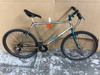 Lot 120  
            Nottingham SR1 - Collection Only 

                
UNBRANDED HYBRID BIKE - MPSS3334153 (COLLECTION ONLY)
