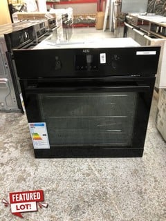 Lot 14  
            Nottingham SR1 - Delivery or Collection 

                
AEG BUILT IN SINGLE OVEN - MODEL - BPK355061B - ORIGINAL RRP - £499.99 (EX-DISPLAY)