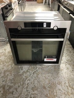 Lot 16  
            Nottingham SR1 - Delivery or Collection 

                
AEG BUILT IN SINGLE OVEN - MODEL - BPE556060M - ORIGINAL RRP - £599.99 (EX-DISPLAY)