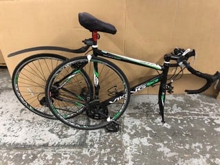 Lot 93  
            Nottingham SR1 - Collection Only 

                
UNBRANDED HYBRID BIKE - MPSS3359113 & VIKING ROUAAIX HYBRID BIKE - MPSS3359112 (C...